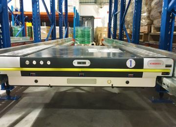 穿梭式軌道倉儲(chǔ)貨架每個(gè)巷道可以設(shè)計(jì)多少貨位？【易達(dá)貨架】