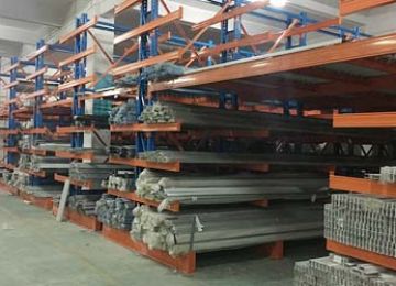 揭陽懸臂式貨架可以和哪些類型的貨架組合設(shè)計(jì)？【易達(dá)貨架】