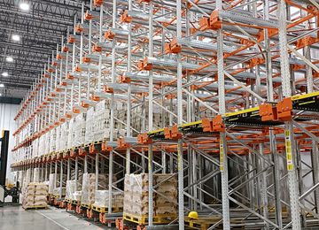 穿梭式貨架價格范圍大概在多少？【易達(dá)貨架】