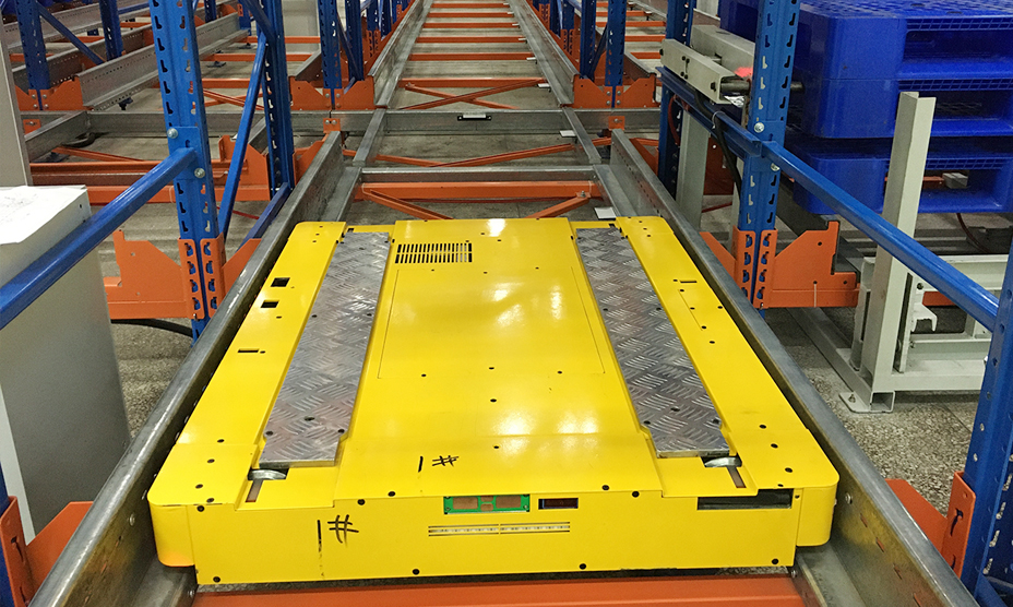 高密度存儲(chǔ)，實(shí)現(xiàn)“貨找人”式揀貨